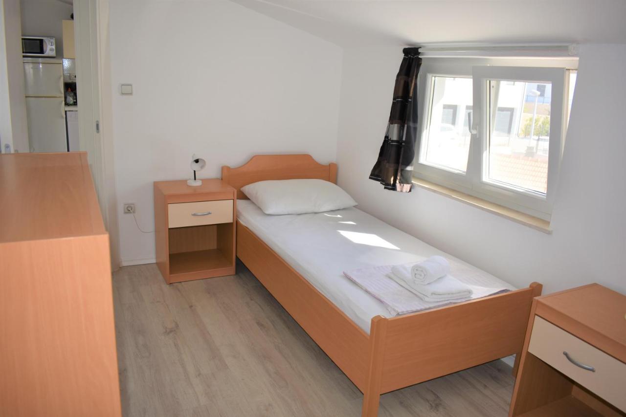Apartments Janja ムルテル エクステリア 写真